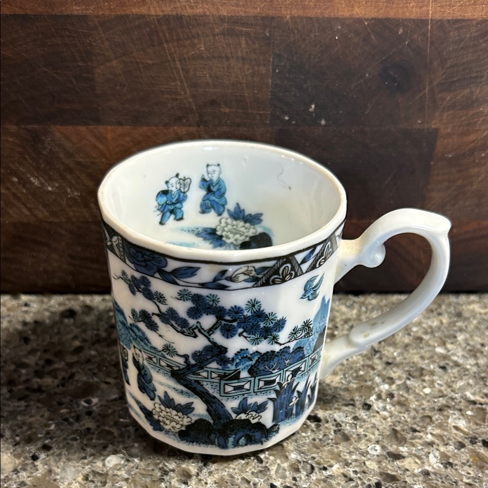 Handmade transfer Asian Japanese Chinese motif cup